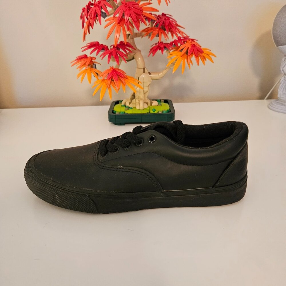 SafeTStep Non-Slip Shoes - Picture 4 of 7